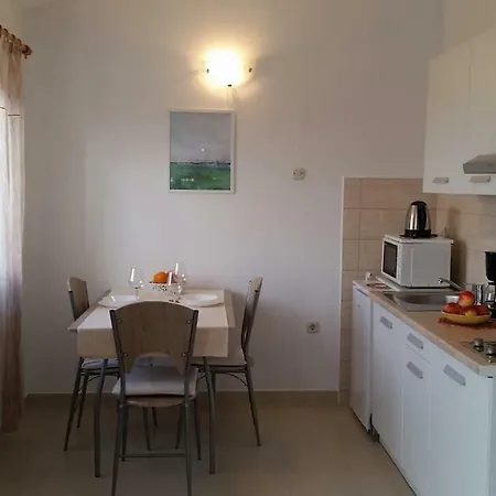 Ivanica Διαμέρισμα Jezera